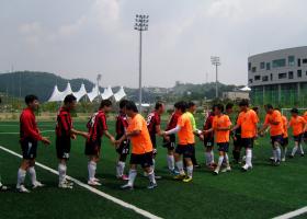 축구는 생각하는 것보다 과격한 운동이 아닙니다.